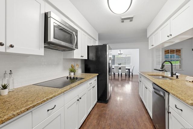 105 Mossridge, Universal City, TX 78148