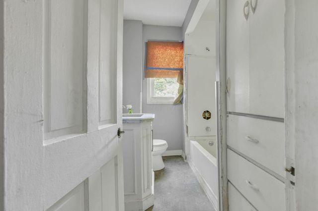 2717 Mcguffey Road, Columbus, OH 43211