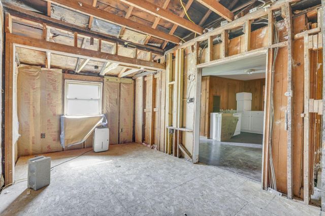 2717 Mcguffey Road, Columbus, OH 43211