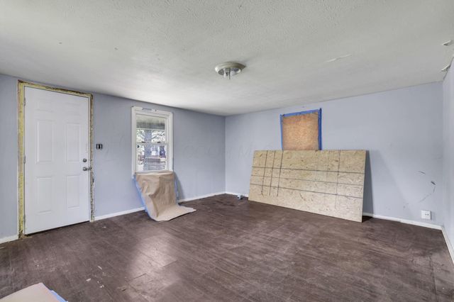 2717 Mcguffey Road, Columbus, OH 43211