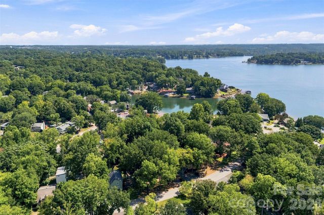 3015 Point Clear Drive, Tega Cay, SC 29708