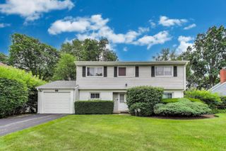 1519 Dartmouth Lane, Deerfield, IL 60015