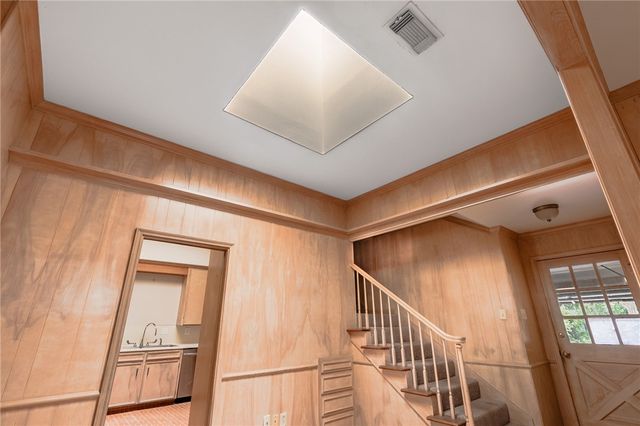 808 Dogwood Lane, Bryan, TX 77802