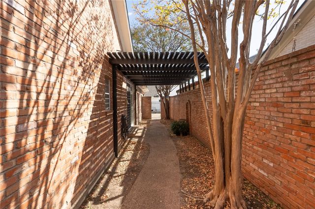 808 Dogwood Lane, Bryan, TX 77802