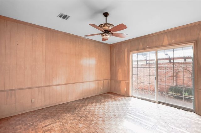 808 Dogwood Lane, Bryan, TX 77802