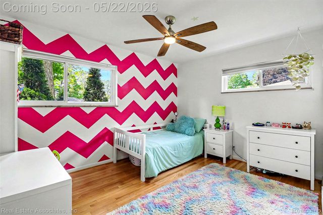 28442 Thorny Brae Road, Farmington Hills, MI 48331