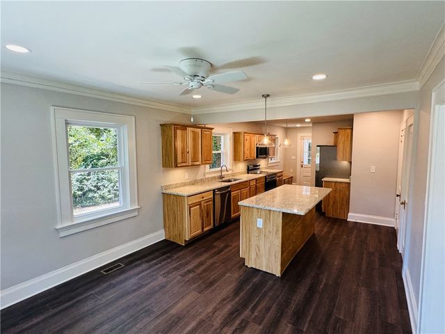212 Whitehall Road, Anderson, SC 29625