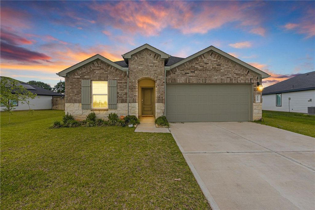 1147 Buffalograss Trail, Other, TX 77474
