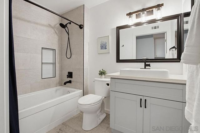 5308 Caminito Velasquez, San Diego, CA 92124