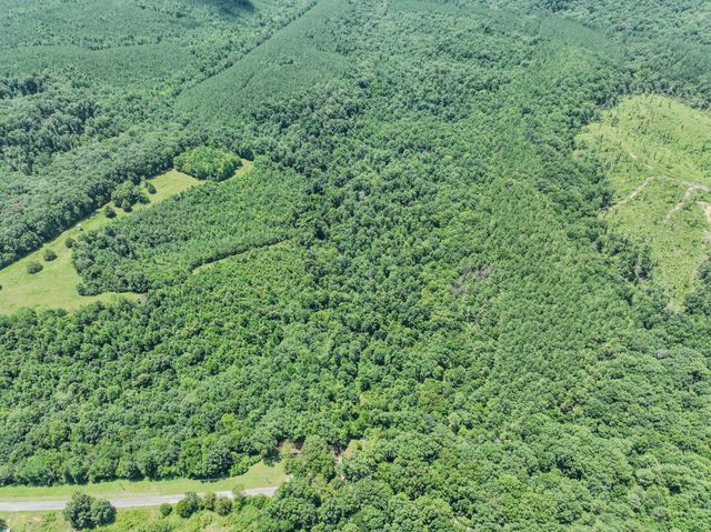 366 Ridge Rd, Westpoint, TN 38486