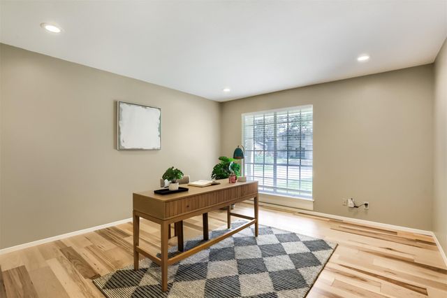 2013 Southern Oaks DR, Austin, TX 78745
