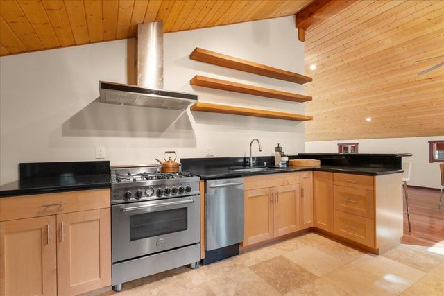 17607 Hooker Oak Rd, Nevada City, CA 95959