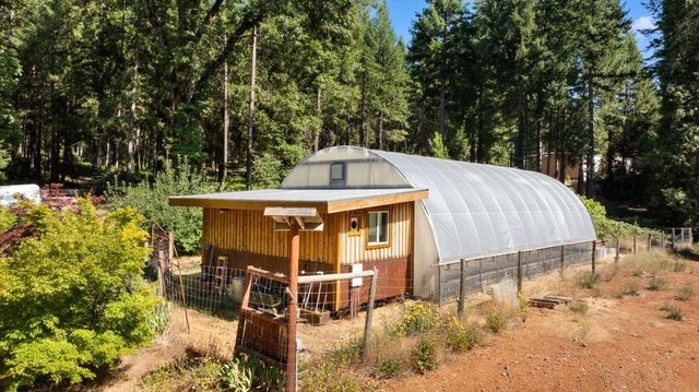 17607 Hooker Oak Rd, Nevada City, CA 95959