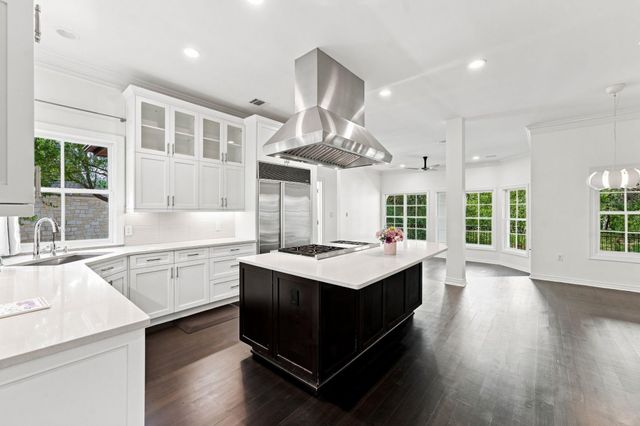 2900 Meandering River CT, Austin, TX 78746