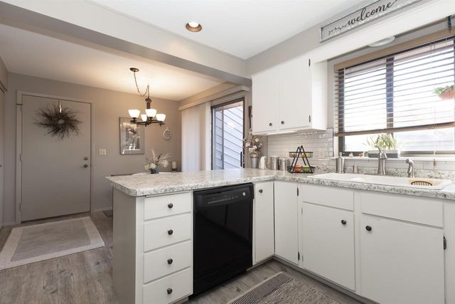 841 E WINDFIELD PLACE, Appleton, WI 54911