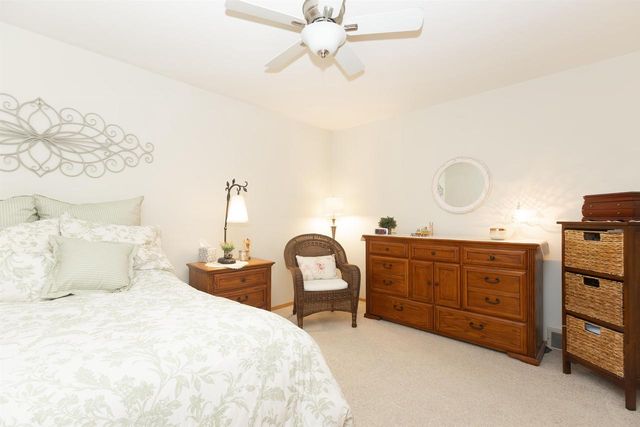 841 E WINDFIELD PLACE, Appleton, WI 54911