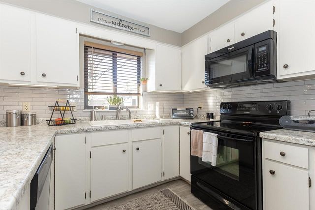 841 E WINDFIELD PLACE, Appleton, WI 54911