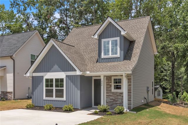 222 Saluda Street, Belton, SC 29627