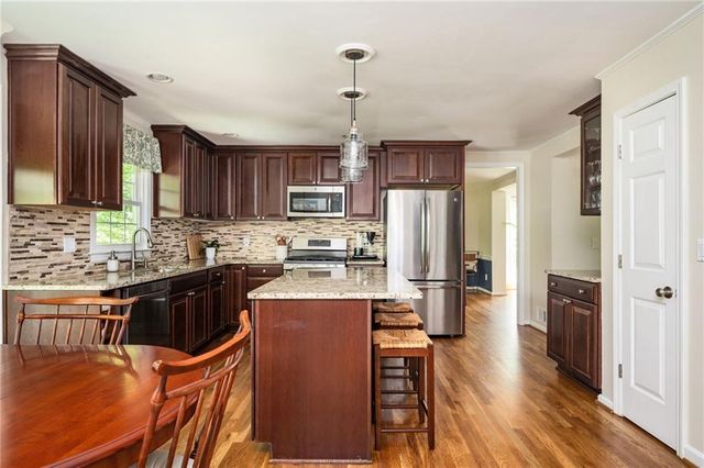 4326 Halifax NE Terrace, Roswell, GA 30075