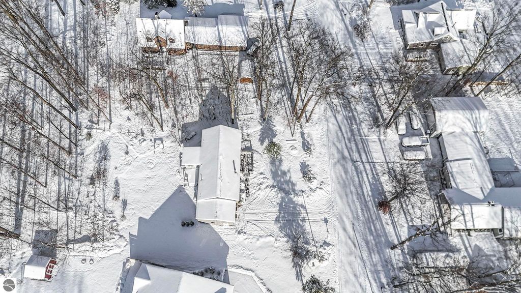 Image 37 of property listing at 4046 White Birch Drive, Grawn, MI 49637