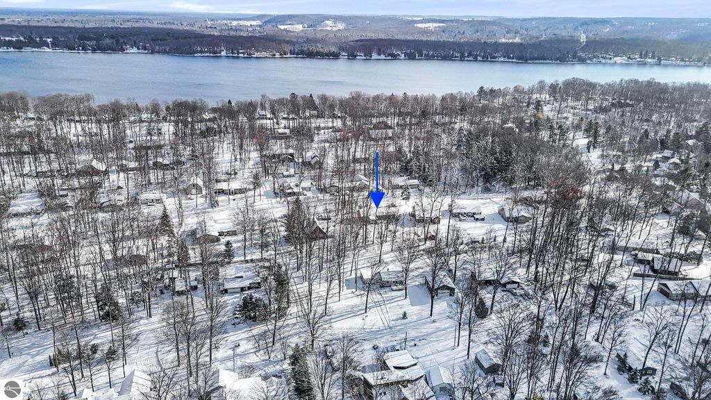 Image 44 of property listing at 4046 White Birch Drive, Grawn, MI 49637