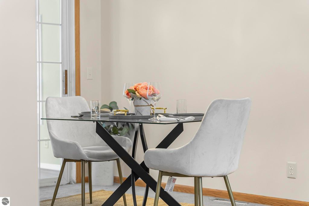 Image 9 of property listing at 4046 White Birch Drive, Grawn, MI 49637