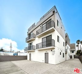 11443 Hatteras Street, North Hollywood (los Angeles), CA 91601