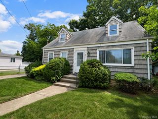 471 Eureka Avenue, Elmont, NY 11003
