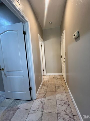 3205 Petite Sirah Street, Bakersfield, CA 93306