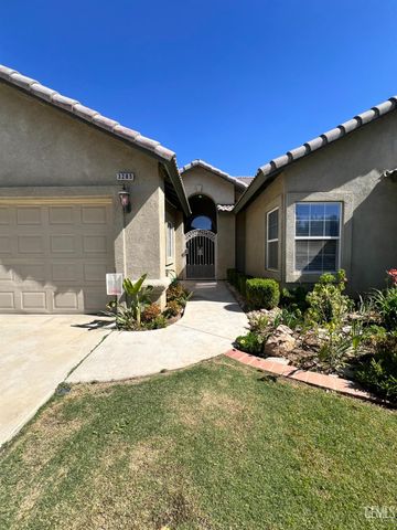3205 Petite Sirah Street, Bakersfield, CA 93306