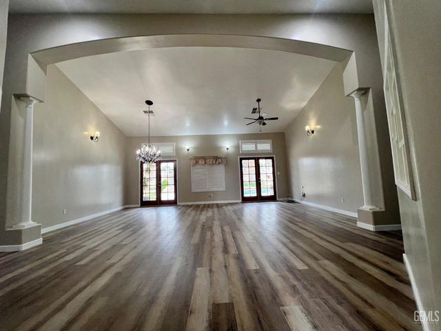 3205 Petite Sirah Street, Bakersfield, CA 93306