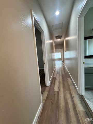 3205 Petite Sirah Street, Bakersfield, CA 93306