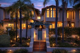 7713 Ivanhoe Ave., La Jolla, CA 92037