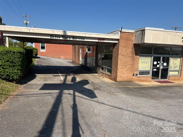166 N Logan Street, Marion, NC 28752