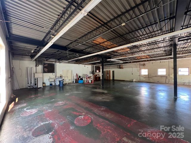 166 N Logan Street, Marion, NC 28752