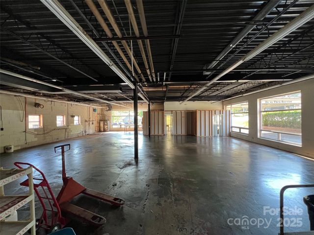 166 N Logan Street, Marion, NC 28752