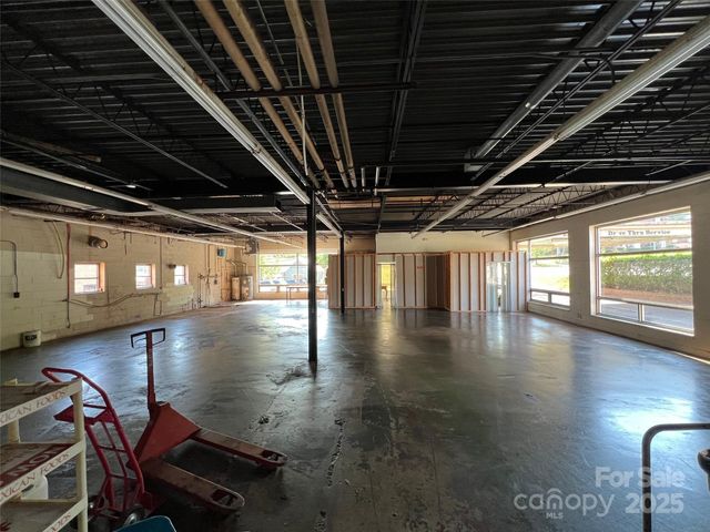 166 N Logan Street, Marion, NC 28752