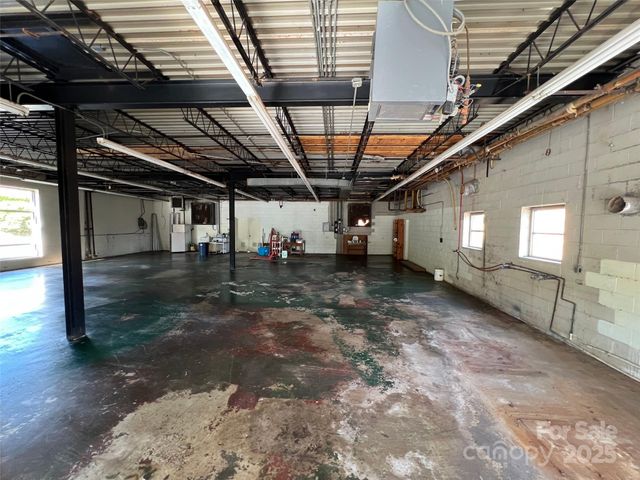 166 N Logan Street, Marion, NC 28752