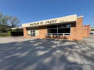 166 N Logan Street, Marion, NC 28752
