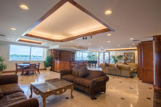 1801 N Flagler Drive 935, West Palm Beach, FL 33407