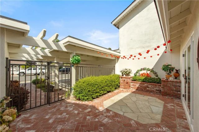 3 Whitewood Way, Irvine, CA 92612