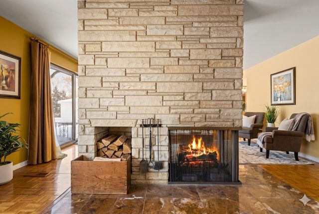 1033 W Ohio Street, Glenwood, IL 60425