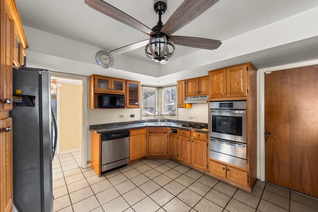 1033 W Ohio Street, Glenwood, IL 60425