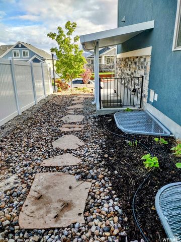 4130 W SHINNEROCK DR, South Jordan, UT 84009