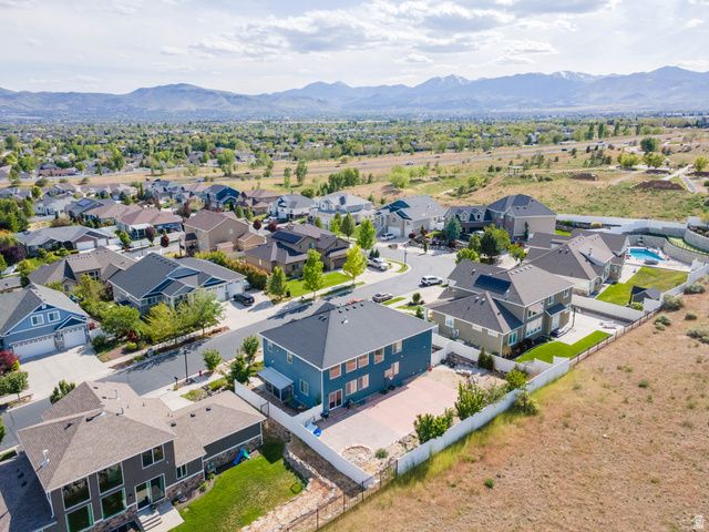 4130 W SHINNEROCK DR, South Jordan, UT 84009