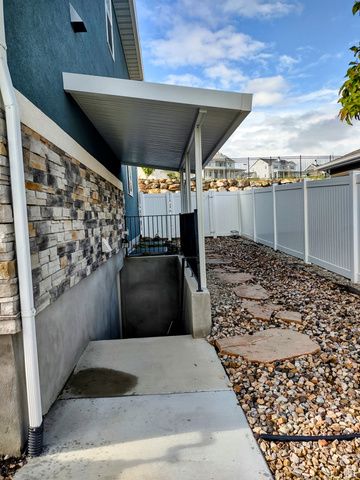 4130 W SHINNEROCK DR, South Jordan, UT 84009