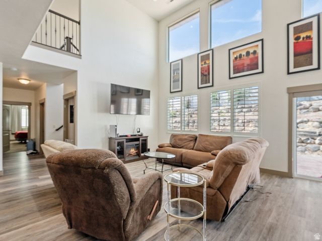 4130 W SHINNEROCK DR, South Jordan, UT 84009