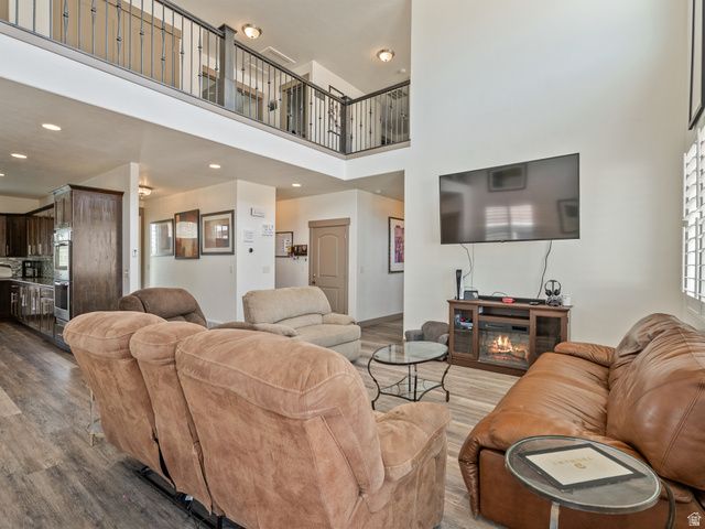 4130 W SHINNEROCK DR, South Jordan, UT 84009