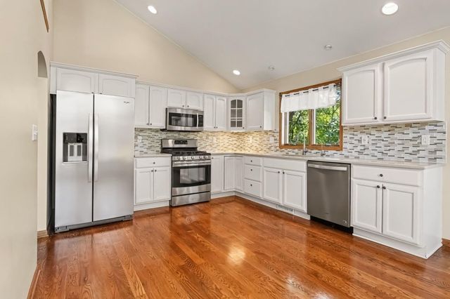 8647 Magnolia Street, St. John, IN 46373