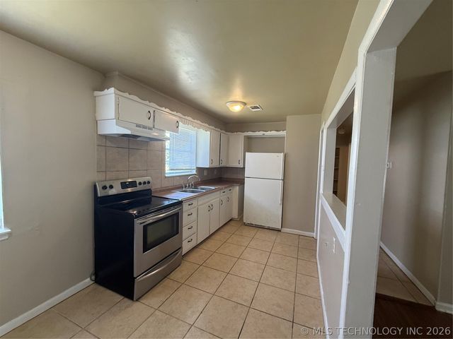 6313 N Main Street, Tulsa, OK 74126